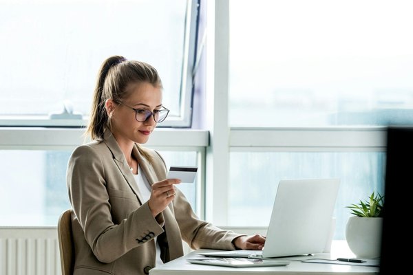 Banque en ligne avec chéquier : alliez tradition et digitalisation