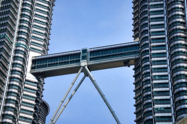 Comment mettre en place un programme de gestion des risques environnementaux dans une entreprise de construction ?