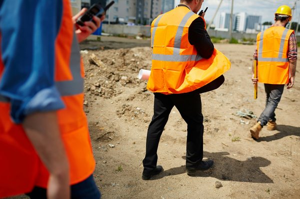 Les bâches acoustiques sur chantier : réduire le bruit efficacement